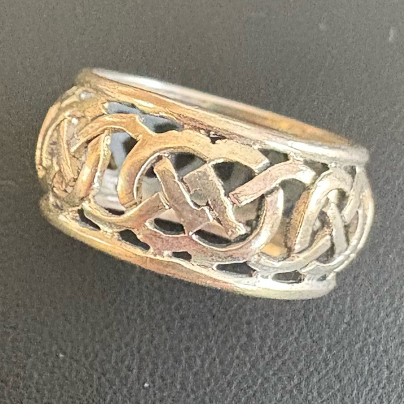 Sterling silver Celtic knot ring size 6 - Picture 4 of 8